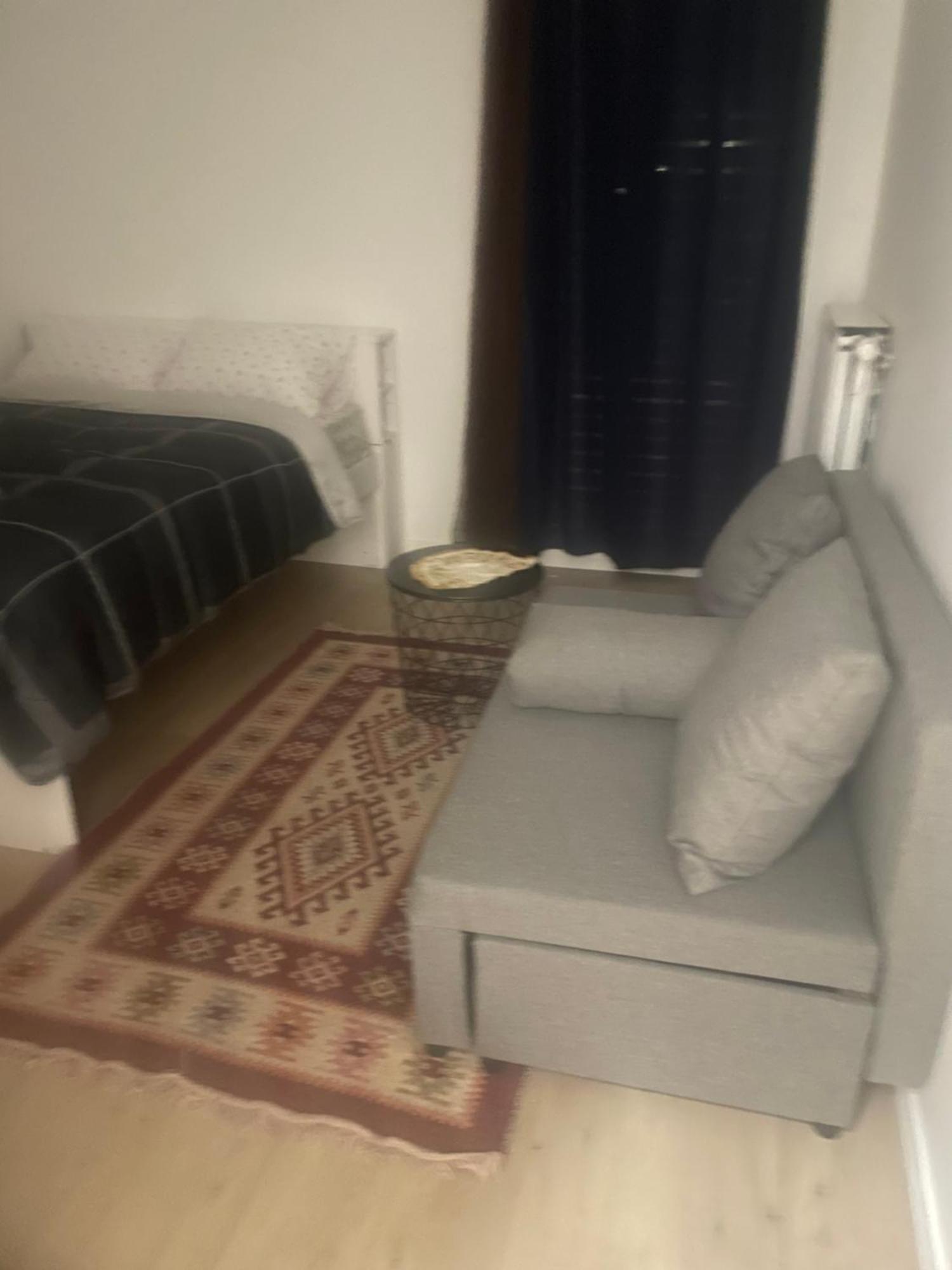 Jana Holiday Arcueil Bagian luar foto