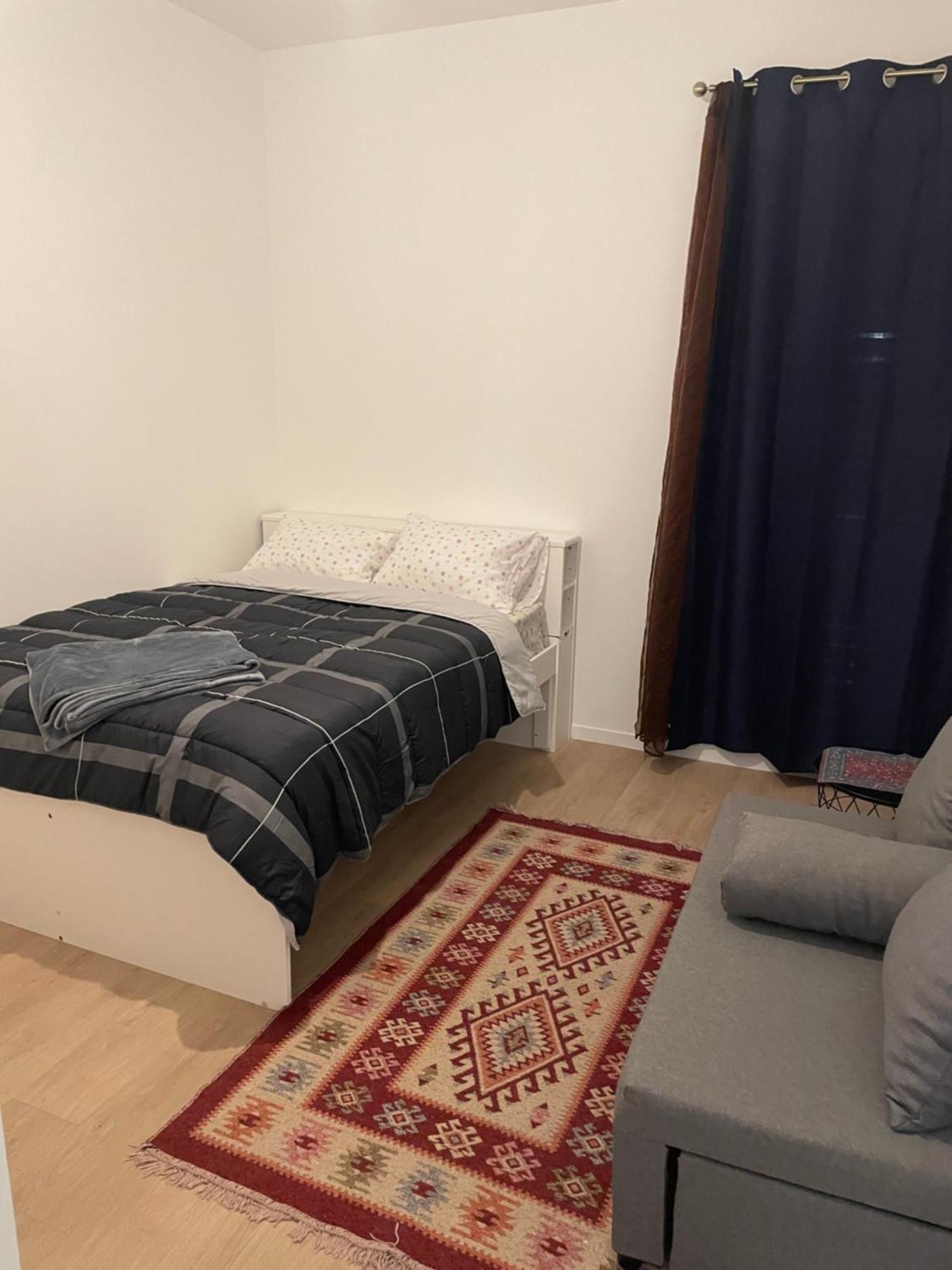 Jana Holiday Arcueil Bagian luar foto